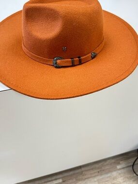 New Frye Orange Felt Ranch Hat with Black stud Trim